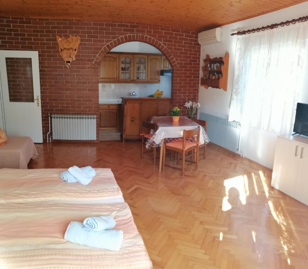 Apartmani Darko Ровинь Экстерьер фото